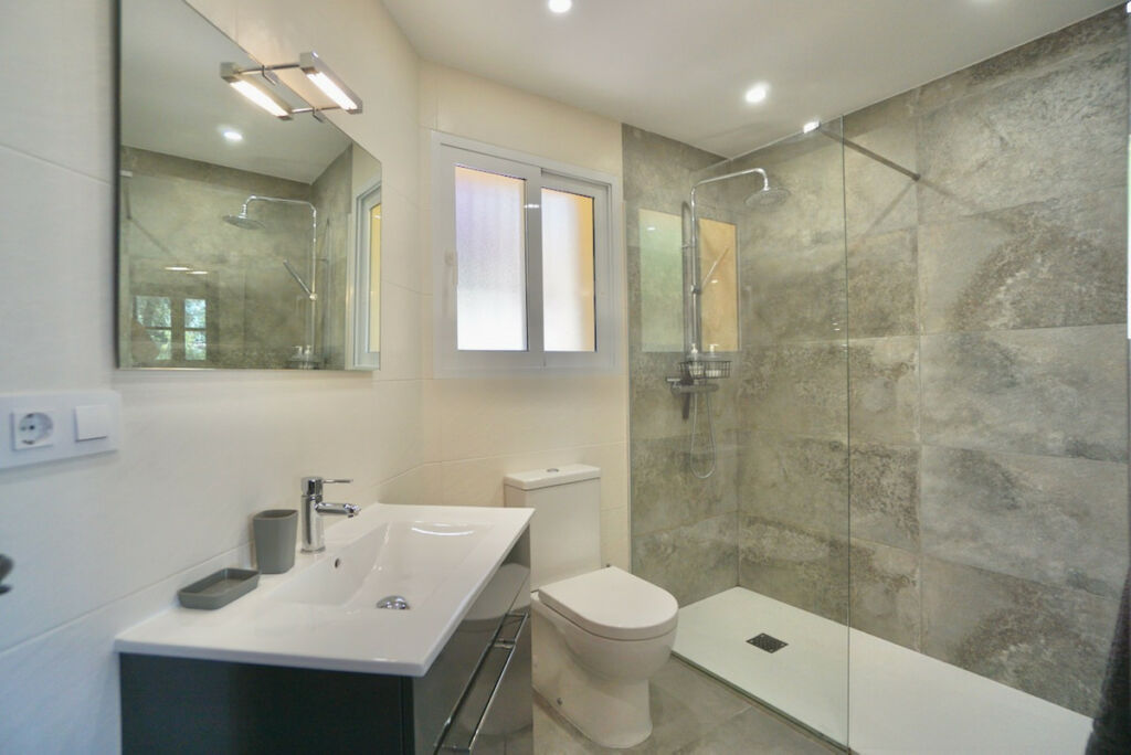 Detached Villa Moraira Alicante - image 22
