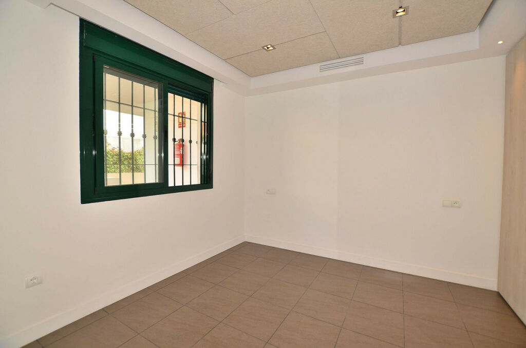 Middle Floor Apartment Benalmadena Pueblo Málaga - image 22