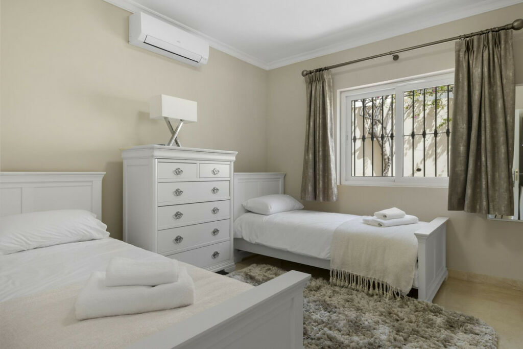 Ground Floor Apartment La Quinta Málaga - image 22