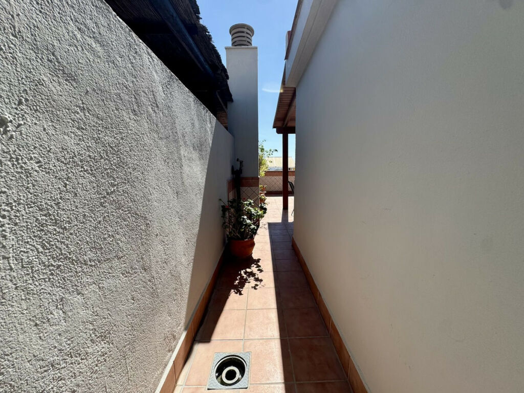Semi-Detached House Las Lagunas Málaga - image 22