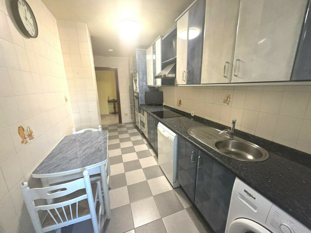 Middle Floor Apartment Benalmadena Málaga - image 22