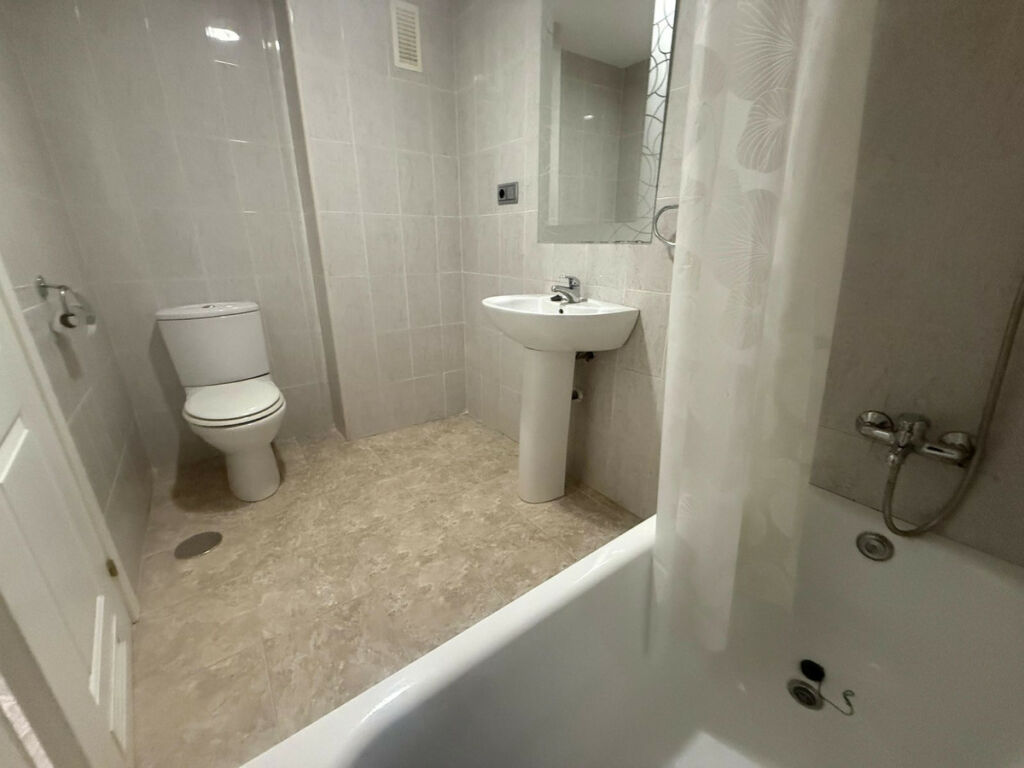 Middle Floor Apartment Nueva Andalucía Málaga - image 22