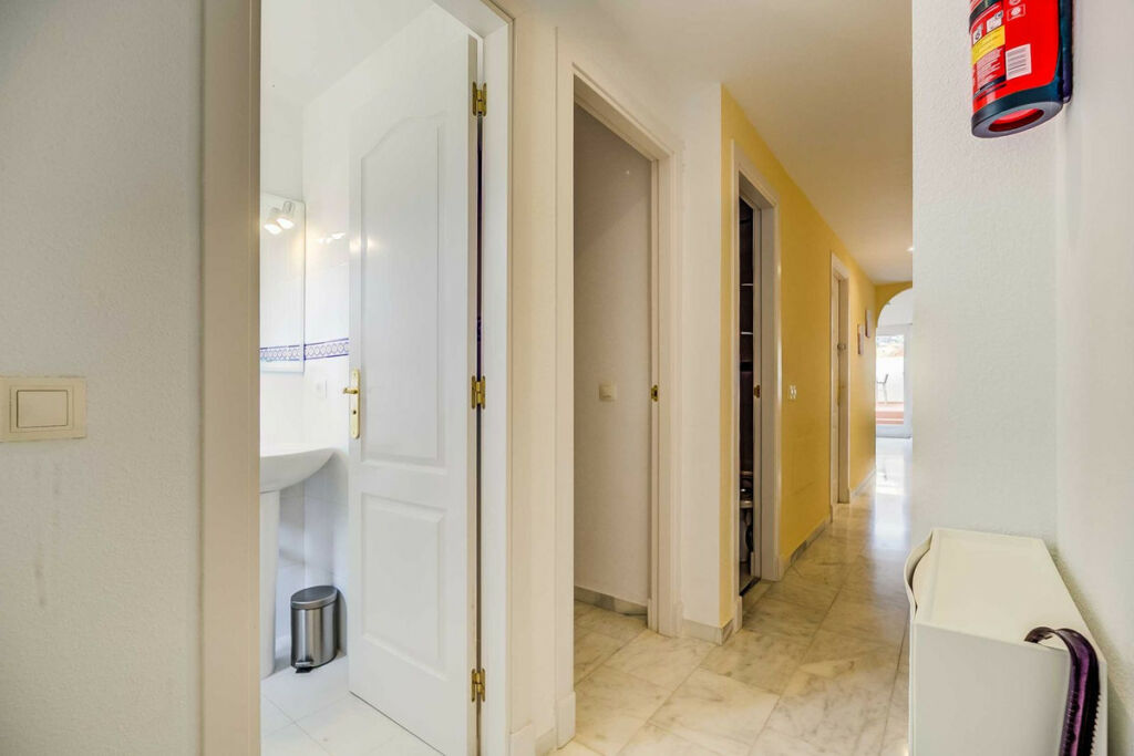 Penthouse Fuengirola Málaga - image 22