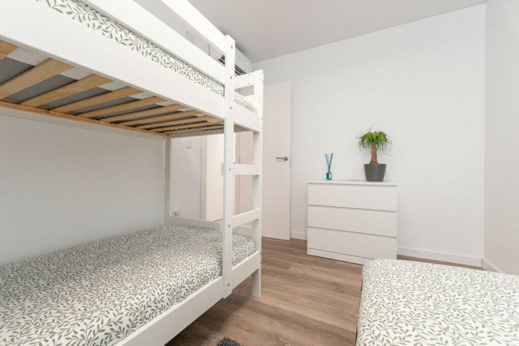 Middle Floor Apartment Torrevieja Alicante - image 22