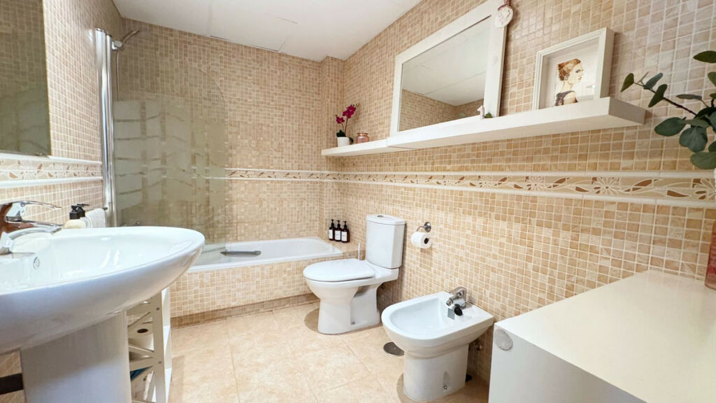 Townhouse Calahonda Málaga - image 22