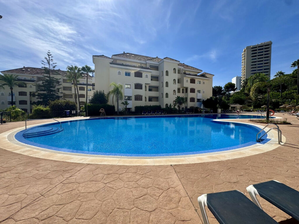 Middle Floor Apartment Elviria Málaga - image 22
