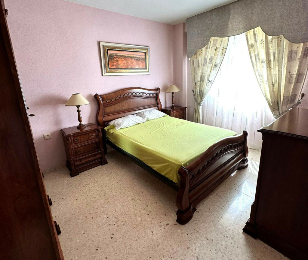 Middle Floor Apartment Benalmadena Málaga - image 32