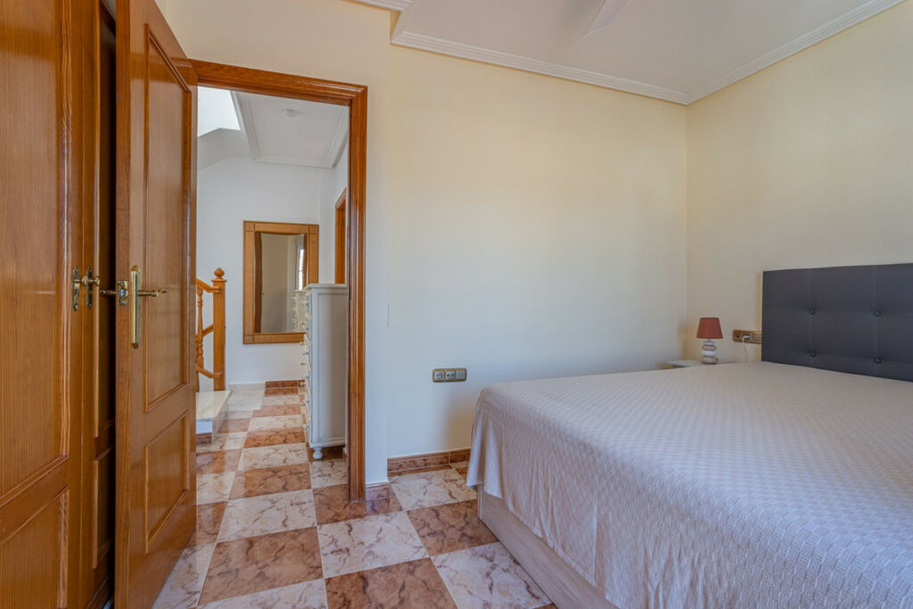 Semi-Detached House Playa Golf Alicante - image 22