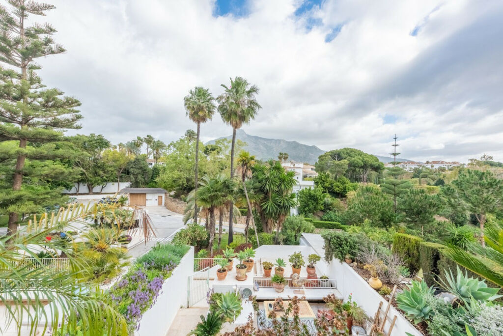 Middle Floor Apartment The Golden Mile Málaga - image 22