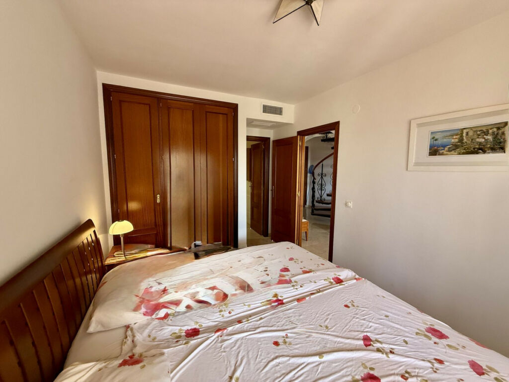 Semi-Detached House Elviria Málaga - image 22