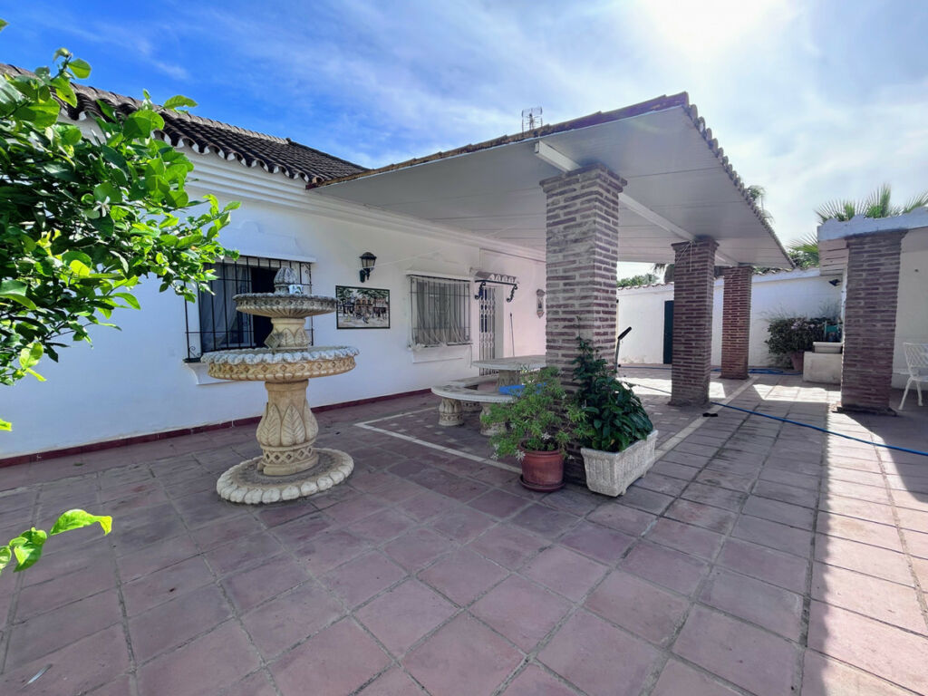 Detached Villa San Pedro de Alcántara Málaga - image 22