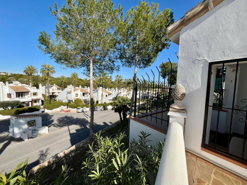 Detached Villa Villamartin Alicante - image 22