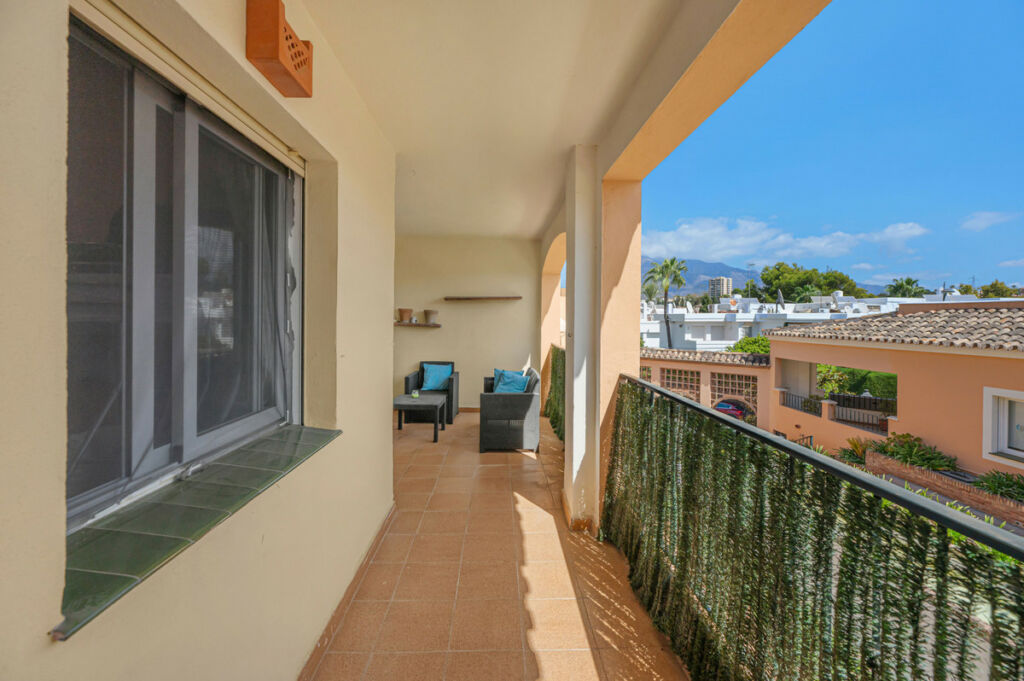 Middle Floor Apartment Nueva Andalucía Málaga - image 22