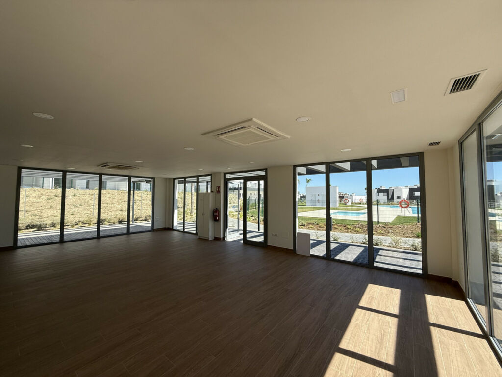 Middle Floor Apartment Estepona Málaga - image 22