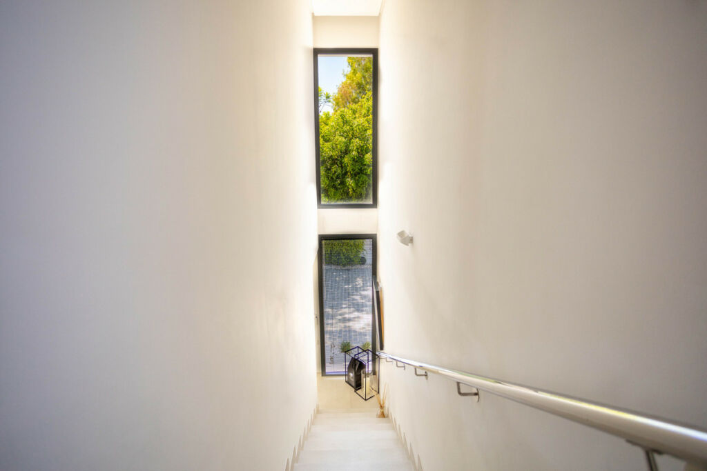 Detached Villa Estepona Málaga - image 22