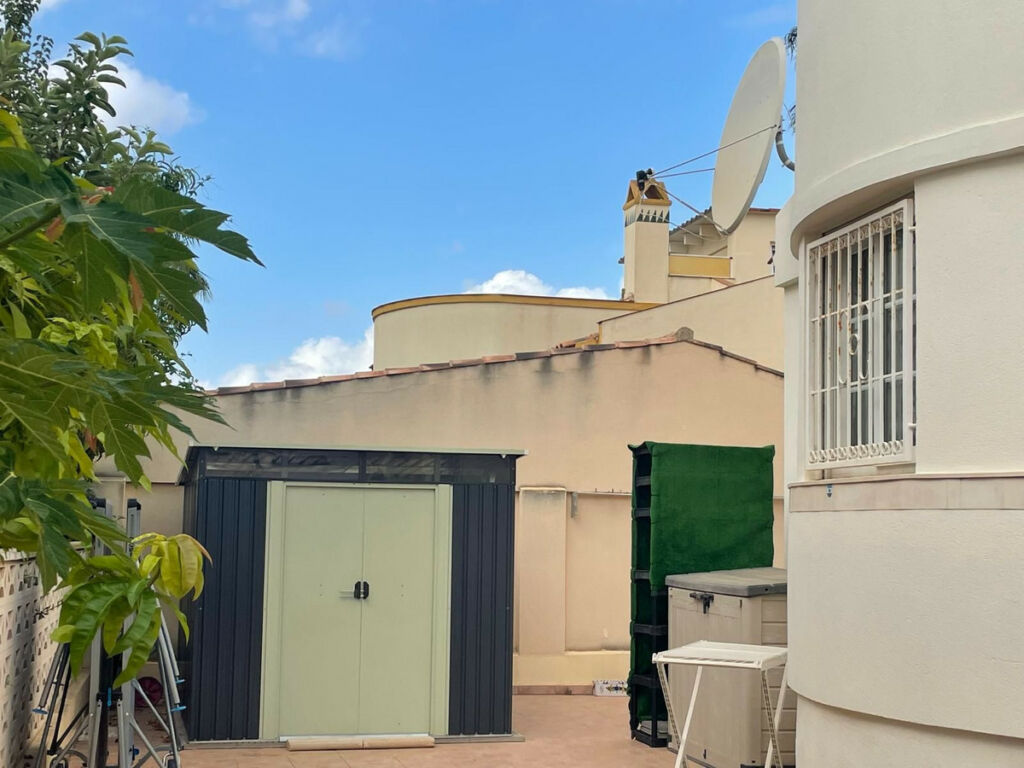 Detached Villa Playa Flamenca Alicante - image 21