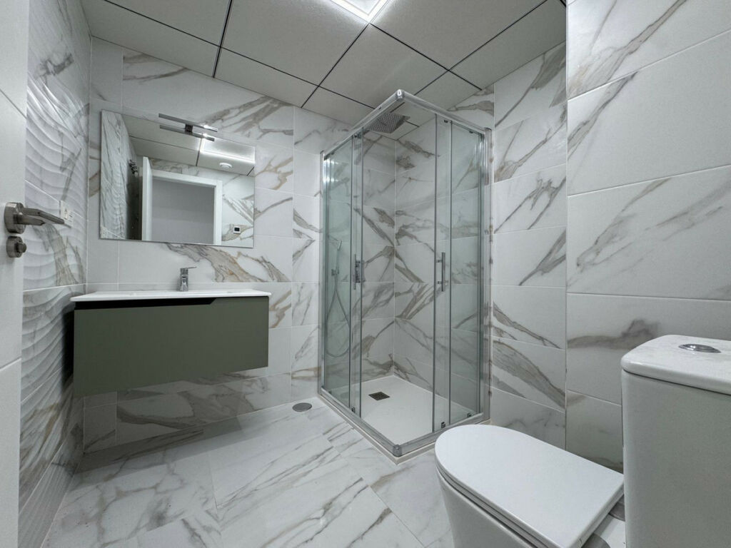 Middle Floor Apartment Torrevieja Alicante - image 22