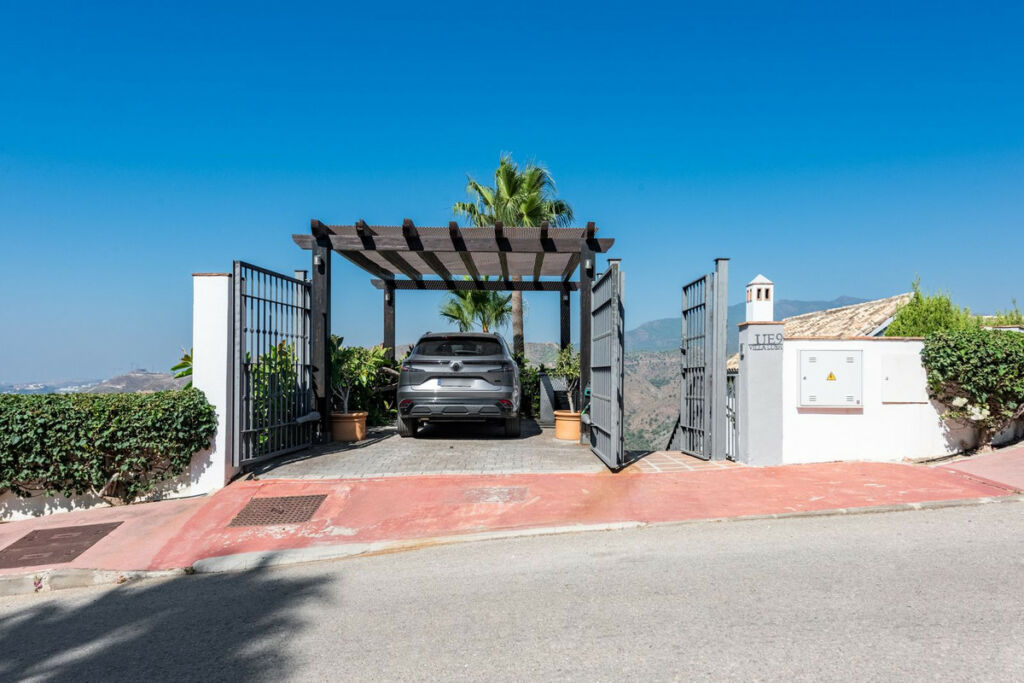 Detached Villa Istán Málaga - image 42