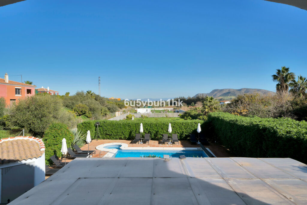 Detached Villa Alhaurín el Grande Málaga - image 22