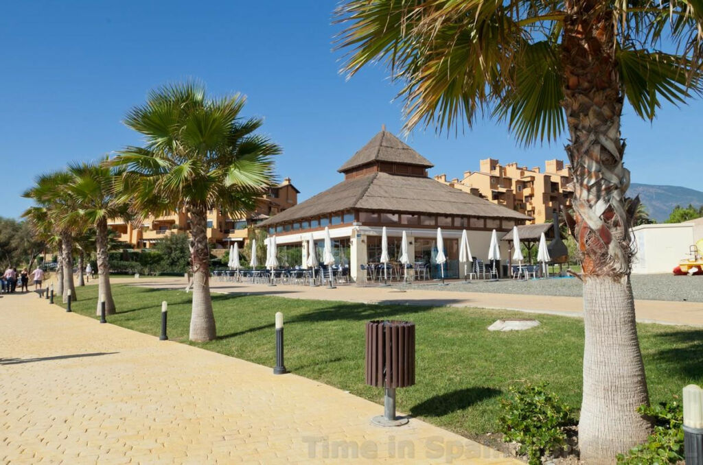 Middle Floor Apartment Estepona Málaga - image 22