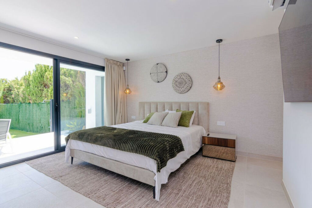 Detached Villa Guadalmina Alta Málaga - image 22