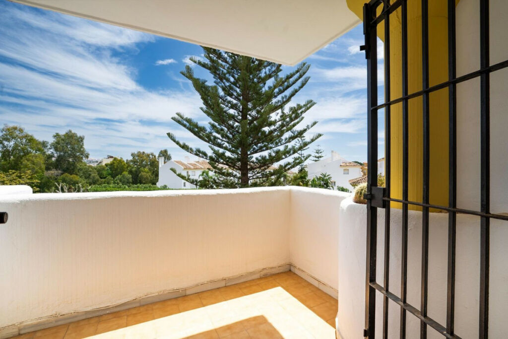 Duplex Calahonda Málaga - image 22