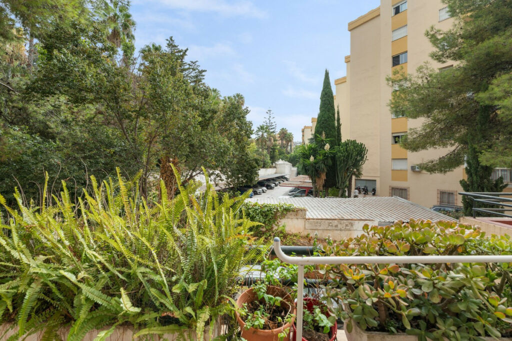 Middle Floor Apartment Marbella Málaga - image 22