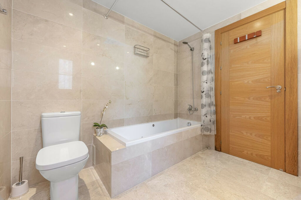 Middle Floor Apartment La Mairena Málaga - image 22