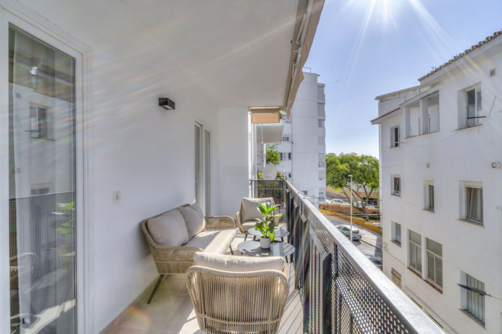 Middle Floor Apartment Estepona Málaga - image 22
