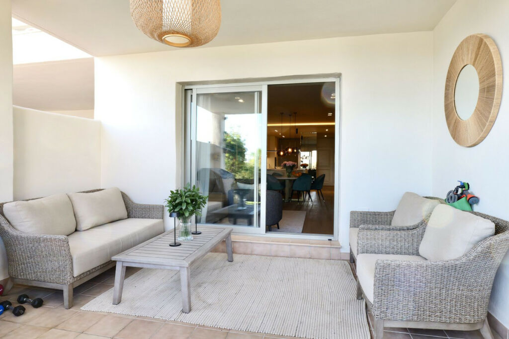 Middle Floor Apartment Estepona Málaga - image 22