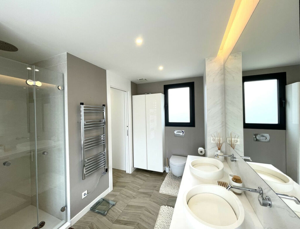 Semi-Detached House Cabopino Málaga - image 22
