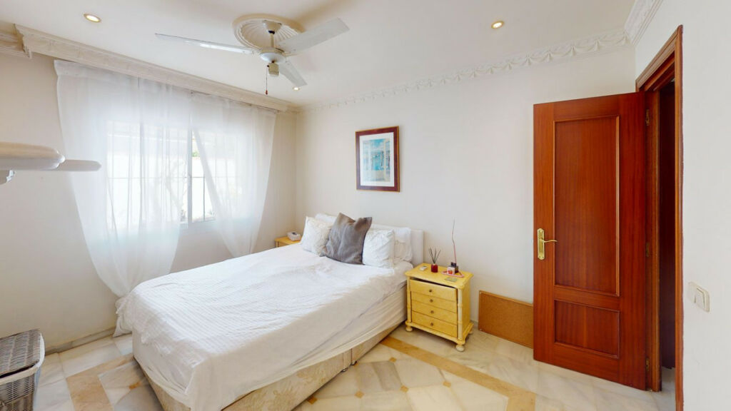 Detached Villa Costalita Málaga - image 22