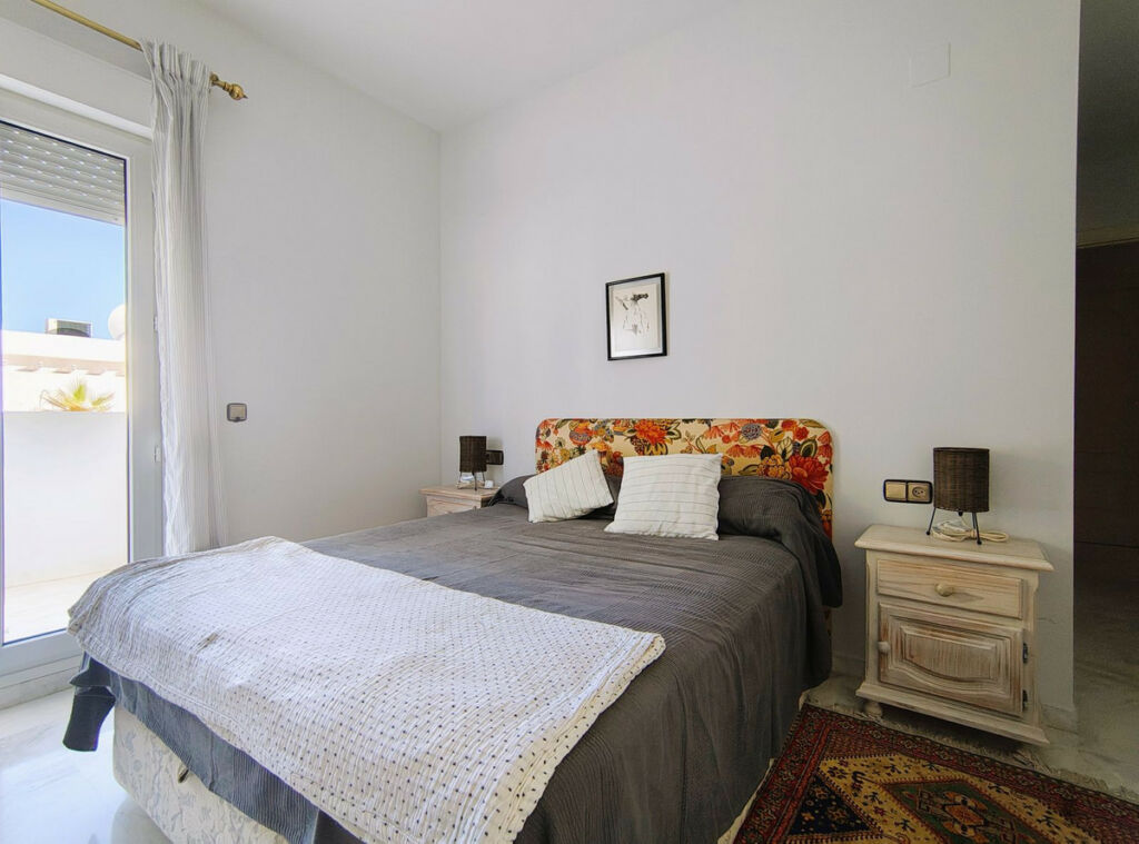 Middle Floor Apartment The Golden Mile Málaga - image 22