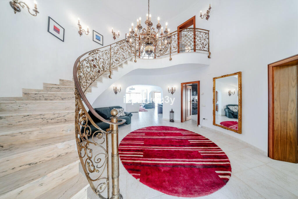 Detached Villa Moraira Alicante - image 2