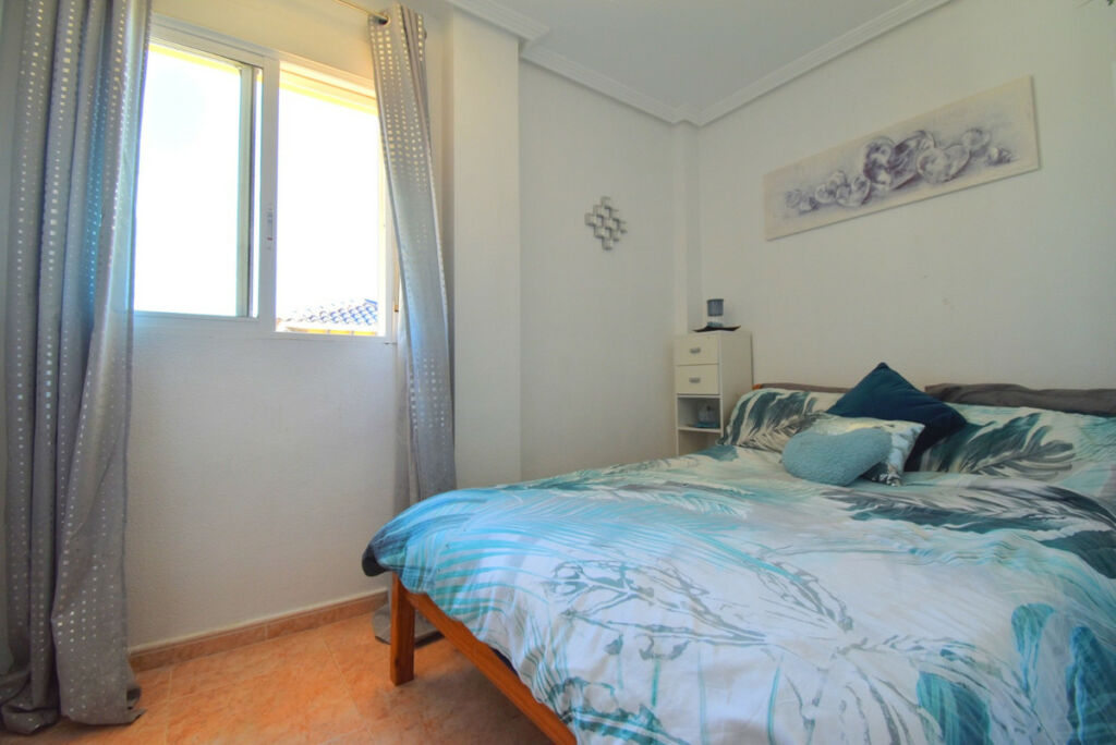 Detached Villa Playa Flamenca Alicante - image 22