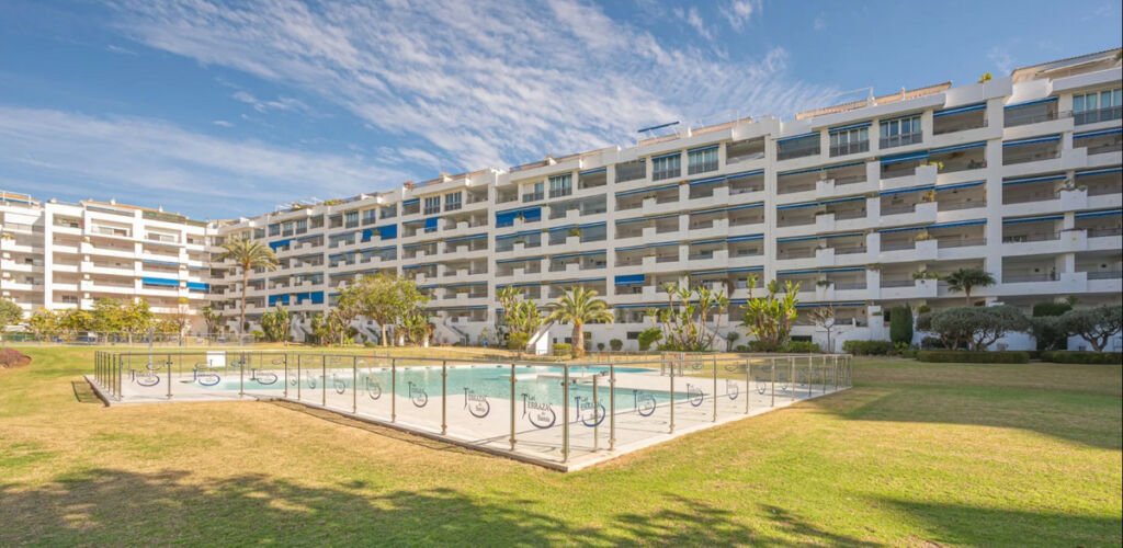 Middle Floor Apartment Puerto Banús Málaga - image 22