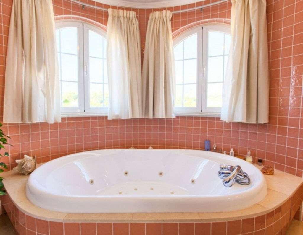 Detached Villa Torrequebrada Málaga - image 22