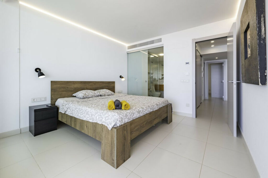 Middle Floor Apartment Higueron Málaga - image 22
