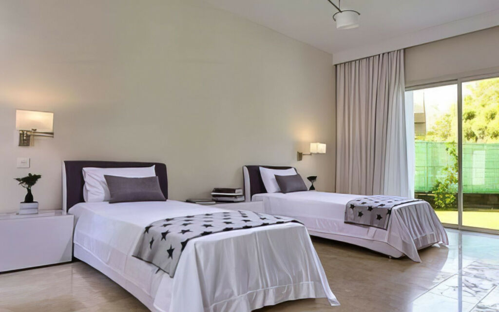 Detached Villa Guadalmina Baja Málaga - image 22