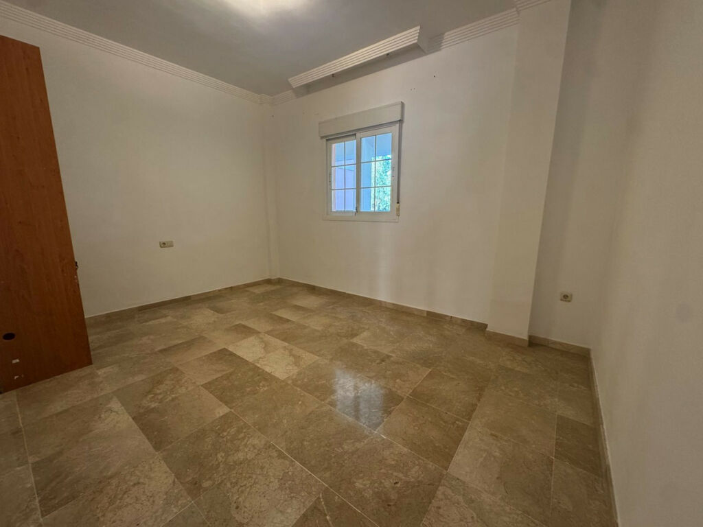 Middle Floor Apartment Las Brisas Málaga - image 22