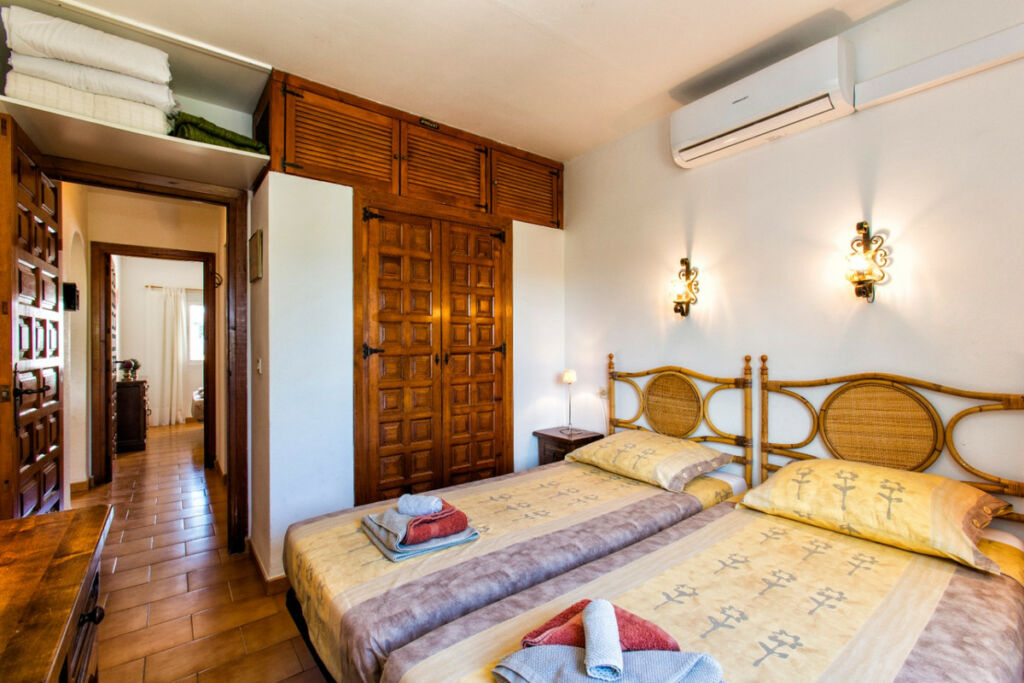 Bungalow Moraira Alicante - image 22
