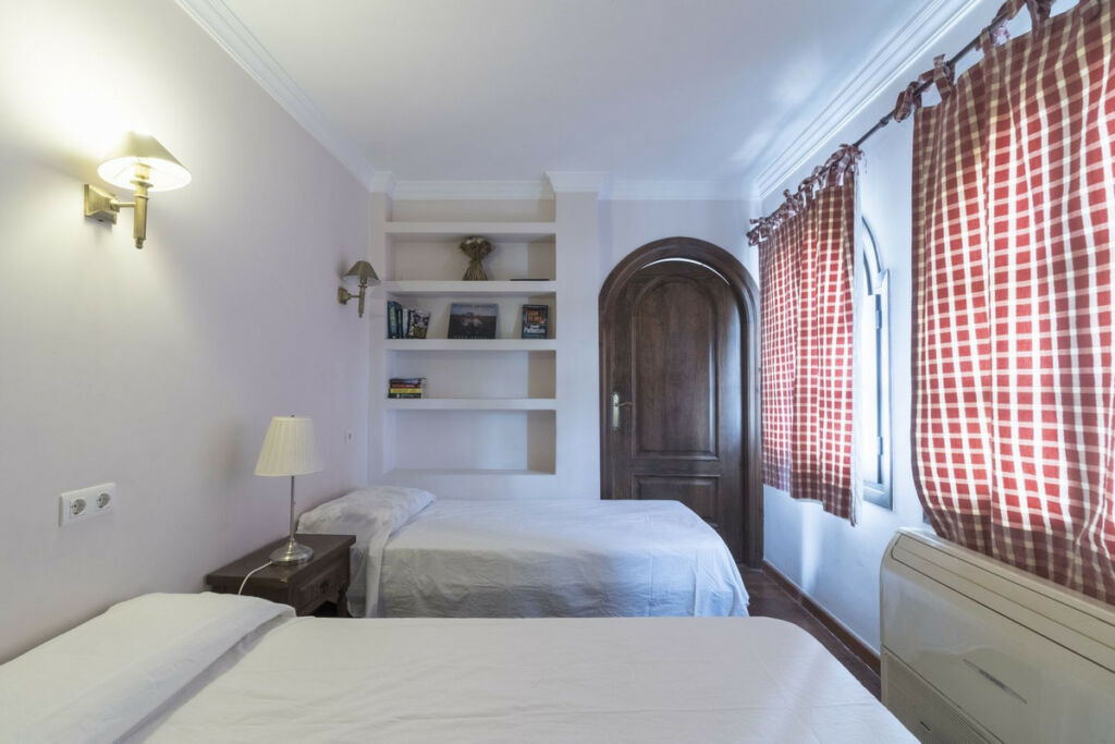 Detached Villa Fuengirola Málaga - image 22