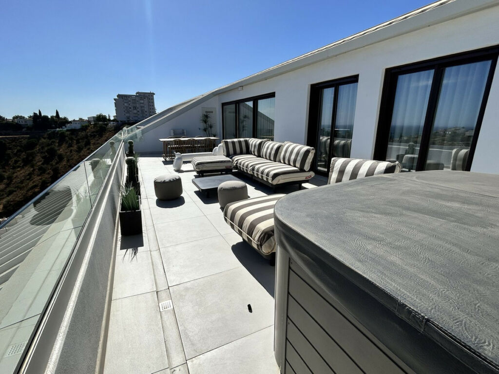 Penthouse Fuengirola Málaga - image 22