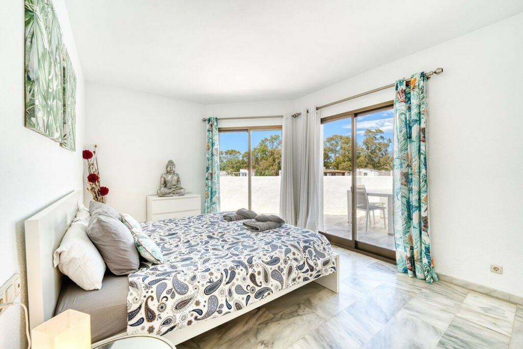 Penthouse Elviria Málaga - image 22