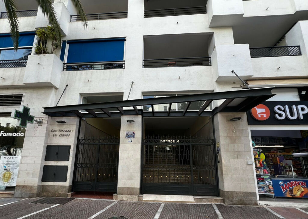 Middle Floor Apartment Puerto Banús Málaga - image 22