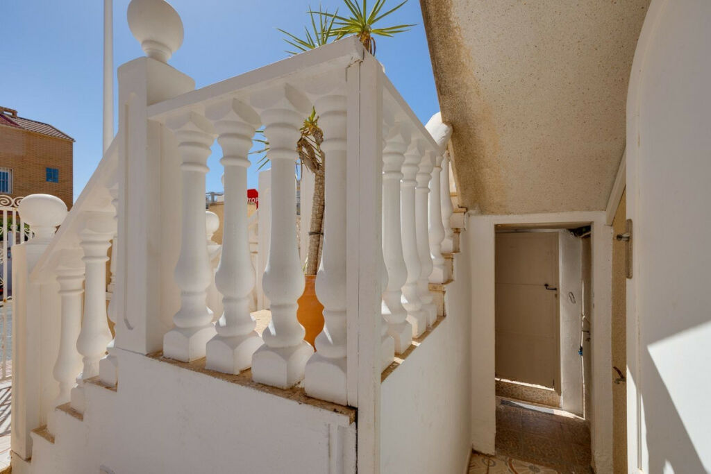 Bungalow Torrevieja Alicante - image 22