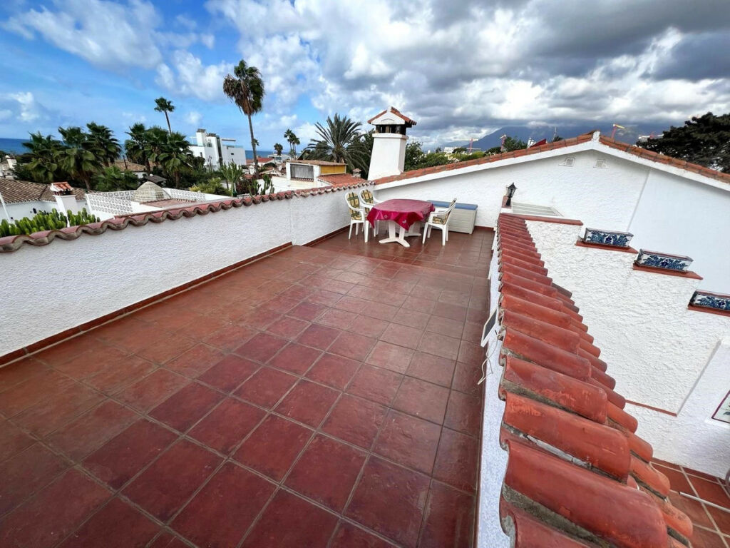 Detached Villa Costabella Málaga - image 22