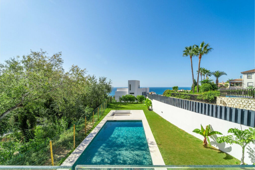 Detached Villa La Capellania Málaga - image 22
