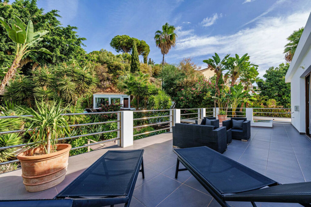 Detached Villa Marbella Málaga - image 23