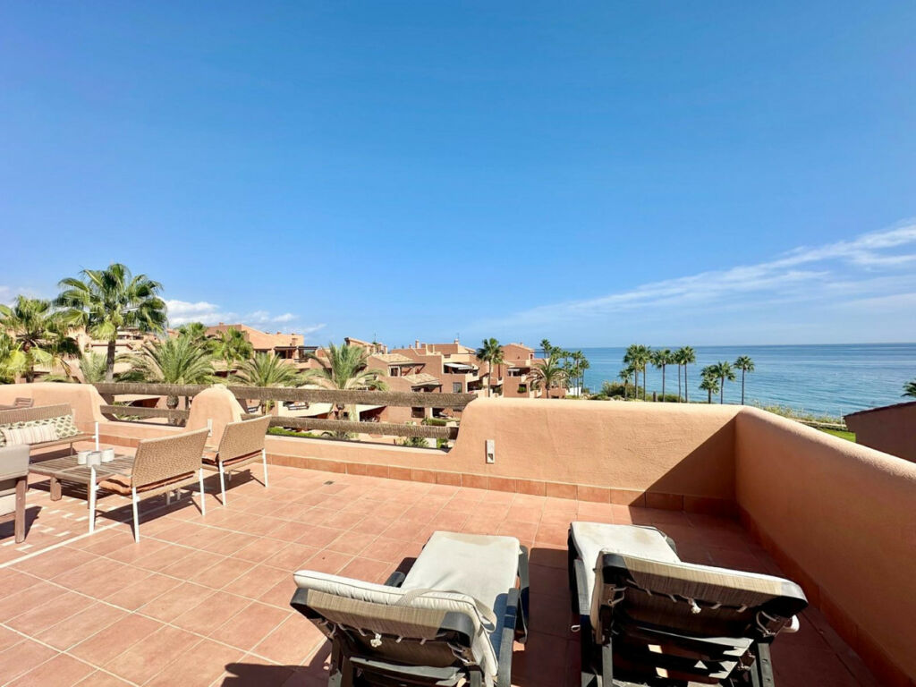 Penthouse Estepona Málaga - image 23